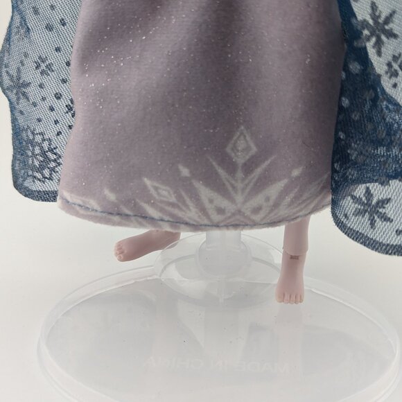 Elsa and Anna 11'' Dolls from the movie Frozen - Picture 8 of 9